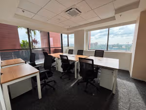 7 Person Private Office