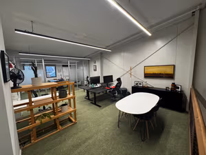 5 Person Shared Office