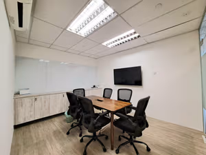 4 Person Private Office