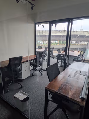 7 Person Coworking Desk