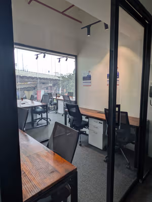 1 Person Coworking Desk