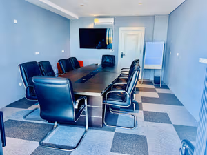 15 Person Private Office
