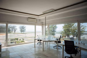 8 Person Private Office
