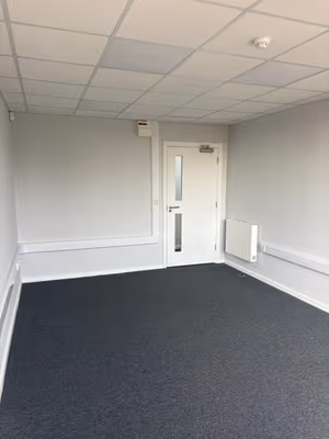 4 Person Private Office