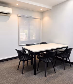 3 Person Shared Office