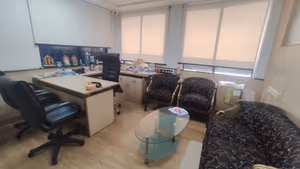 60 Person Coworking Desk