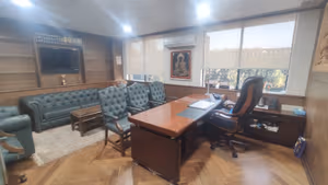 50 Person Coworking Desk