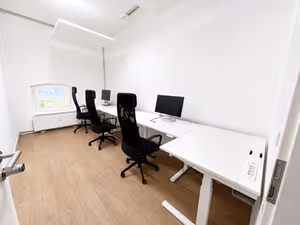 1 Person Private Office
