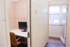 15 Person Coworking Desk