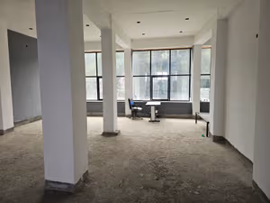 1 Person Managed Space