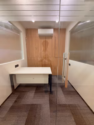 90 Person Private Office