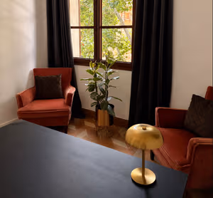 1 Person Private Office