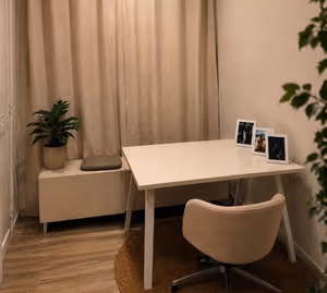 1 Person Coworking Desk