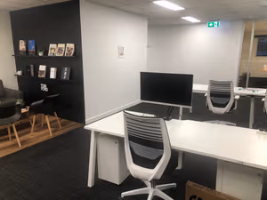 1 Person Shared Office