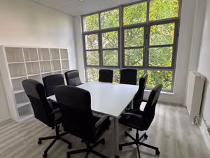 1 Person Coworking Desk