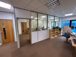 4 Person Private Office