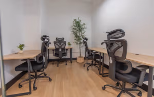 5 Person Private Office