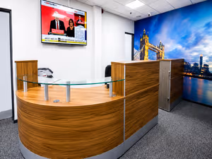 7 Person Private Office