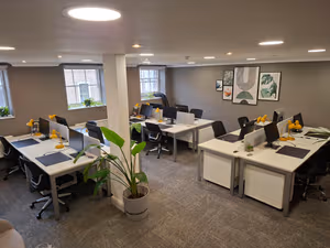 10 Person Private Office