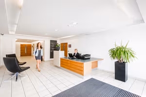 21 Person Private Office