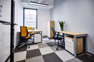 5 Person Private Office