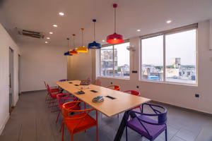 10 Person Coworking Desk