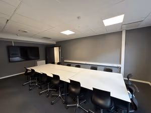 3 Person Private Office