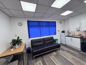 4 Person Private Office