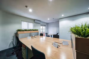 5 Person Private Office