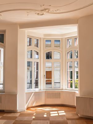 10 Person Private Office
