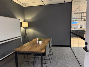 10 Person Shared Office