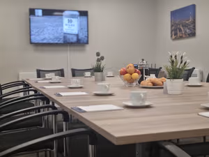 4 Person Private Office