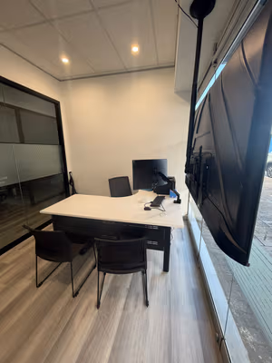 1 Person Private Office