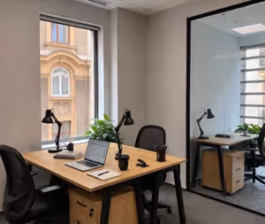 5 Person Private Office