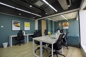 4 Person Private Office