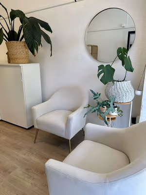 1 Person Private Office