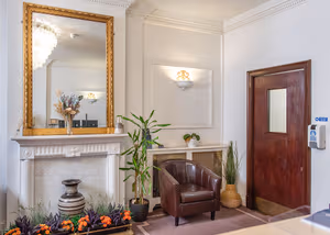 9 Person Private Office