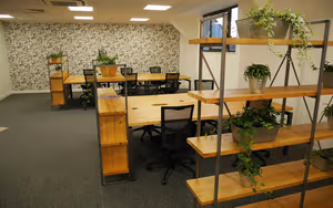 14 Person Coworking Desk