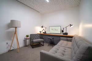 3 Person Shared Office