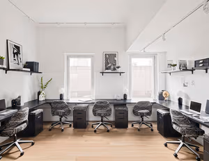 4 Person Coworking Desk