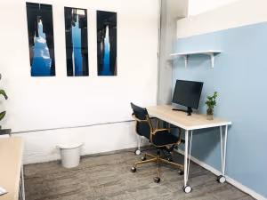 1 Person Coworking Desk