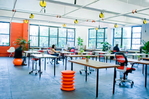 1 Person Coworking Desk