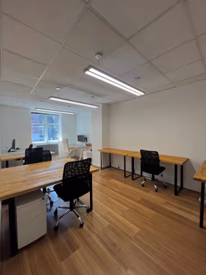 4 Person Private Office