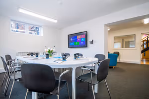 10 Person Private Office