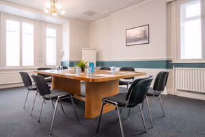 4 Person Private Office