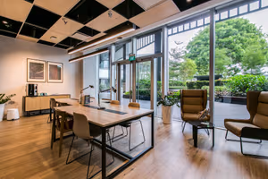 10 Person Private Office