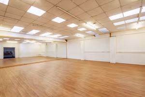 4 Person Private Office