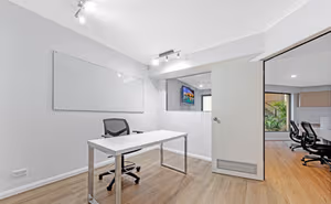 25 Person Private Office