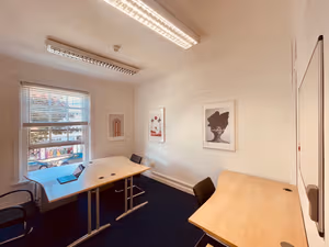 6 Person Coworking Desk