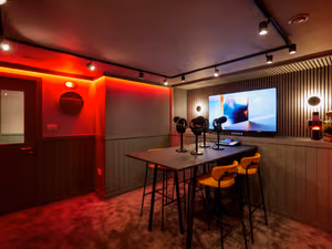 15 Person Private Office